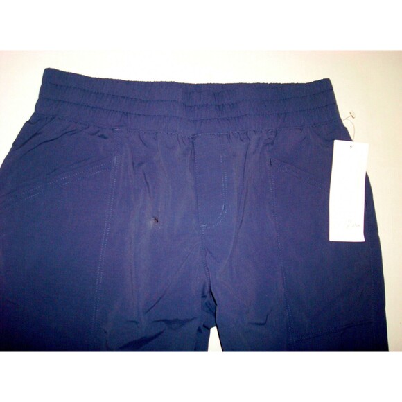 Womens M New NWT Columbia Capri Pants Pockets Dark Blue Wander More UPF 50 Crop - Picture 3 of 8